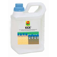 Kick est un agent mouillant concentré pour le traitement préventif et curatif des espaces endommagés par la sécheresse.